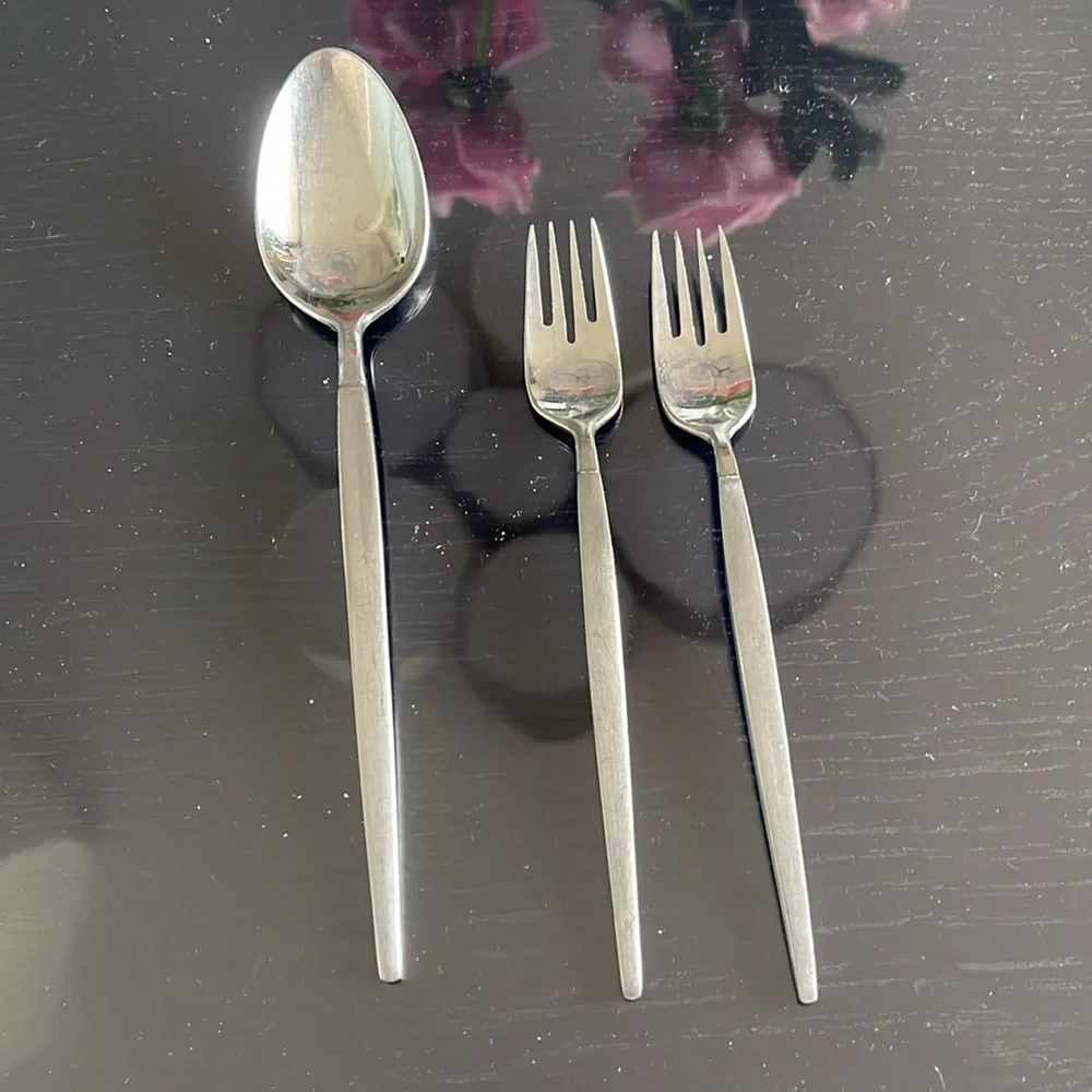Stanley Roberts Mid CENTURY ASTRO 18 PRE-LOVED STAINLESS FLATWARE